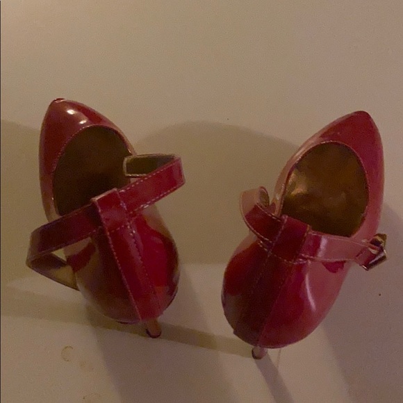 Shoes - Picture 3 of 3